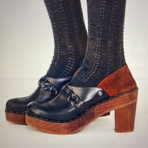 Free people ‘Raleigh’ black & brown leather w/ wood platform clogs size 37